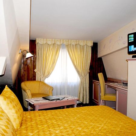 Hotel Miramonti Madonna di Campiglio Exterior photo