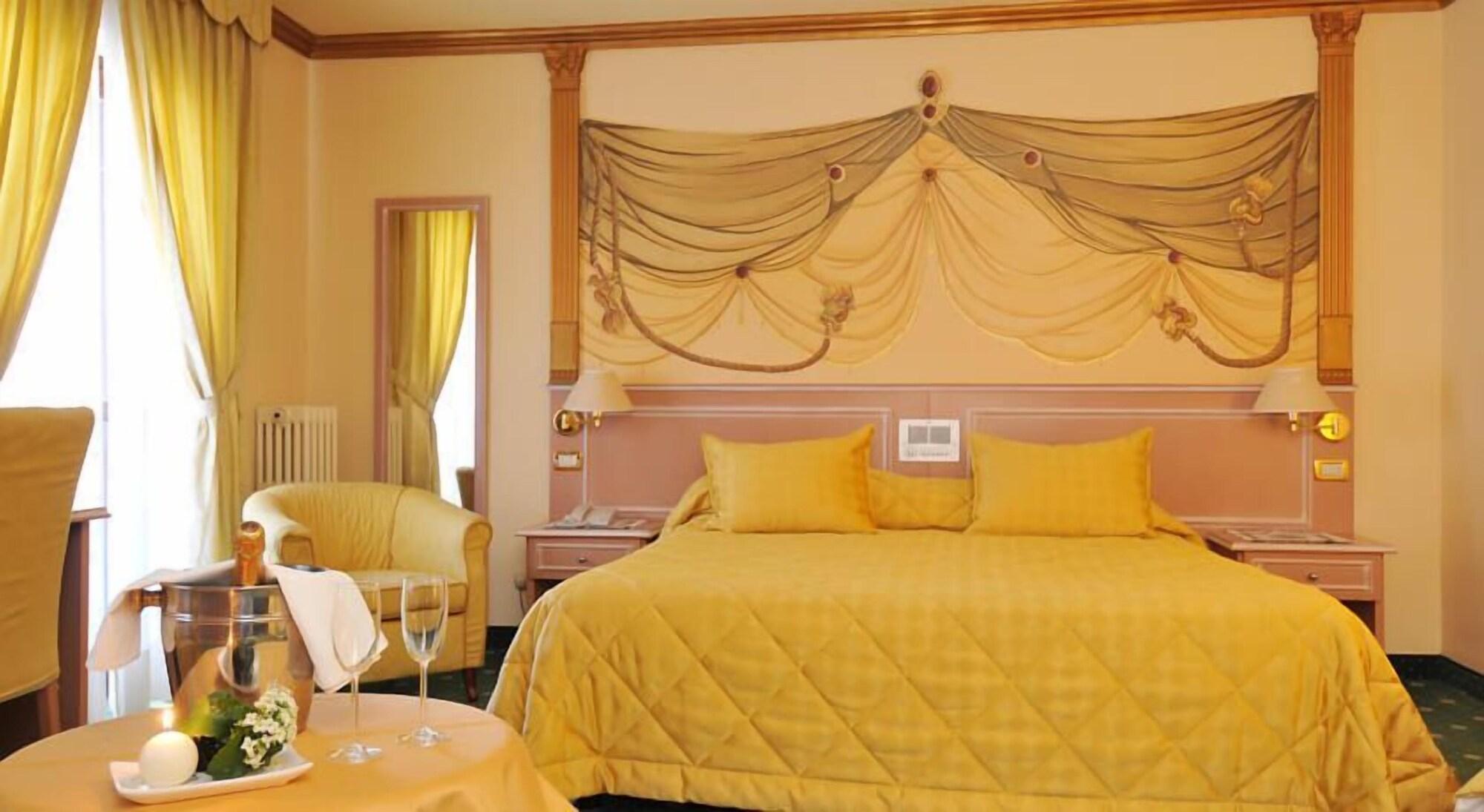 Hotel Miramonti Madonna di Campiglio Exterior photo