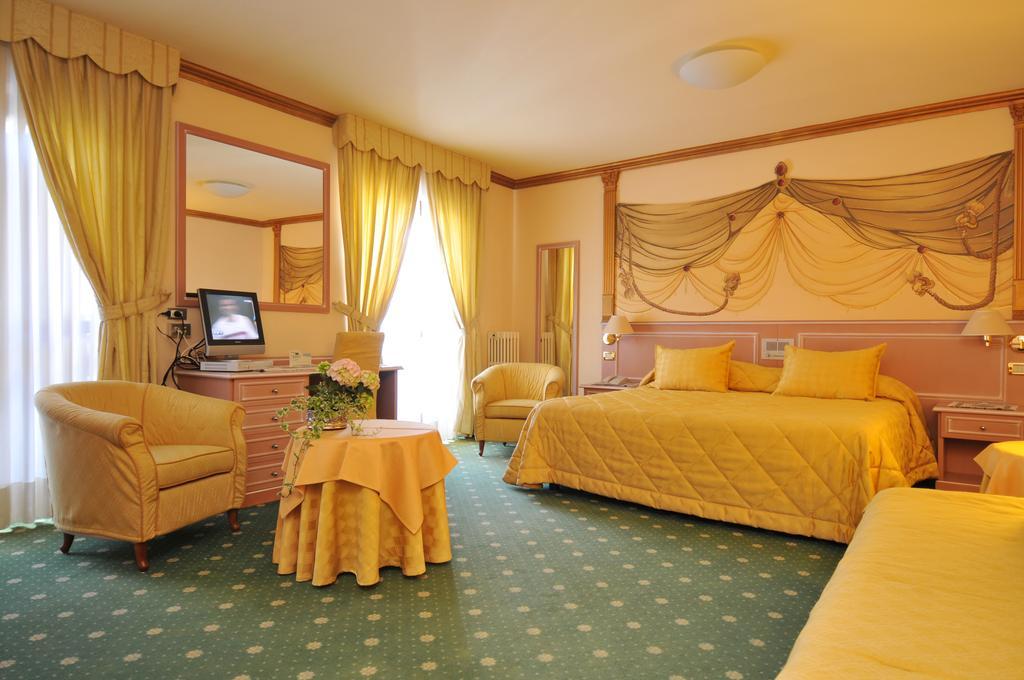 Hotel Miramonti Madonna di Campiglio Exterior photo
