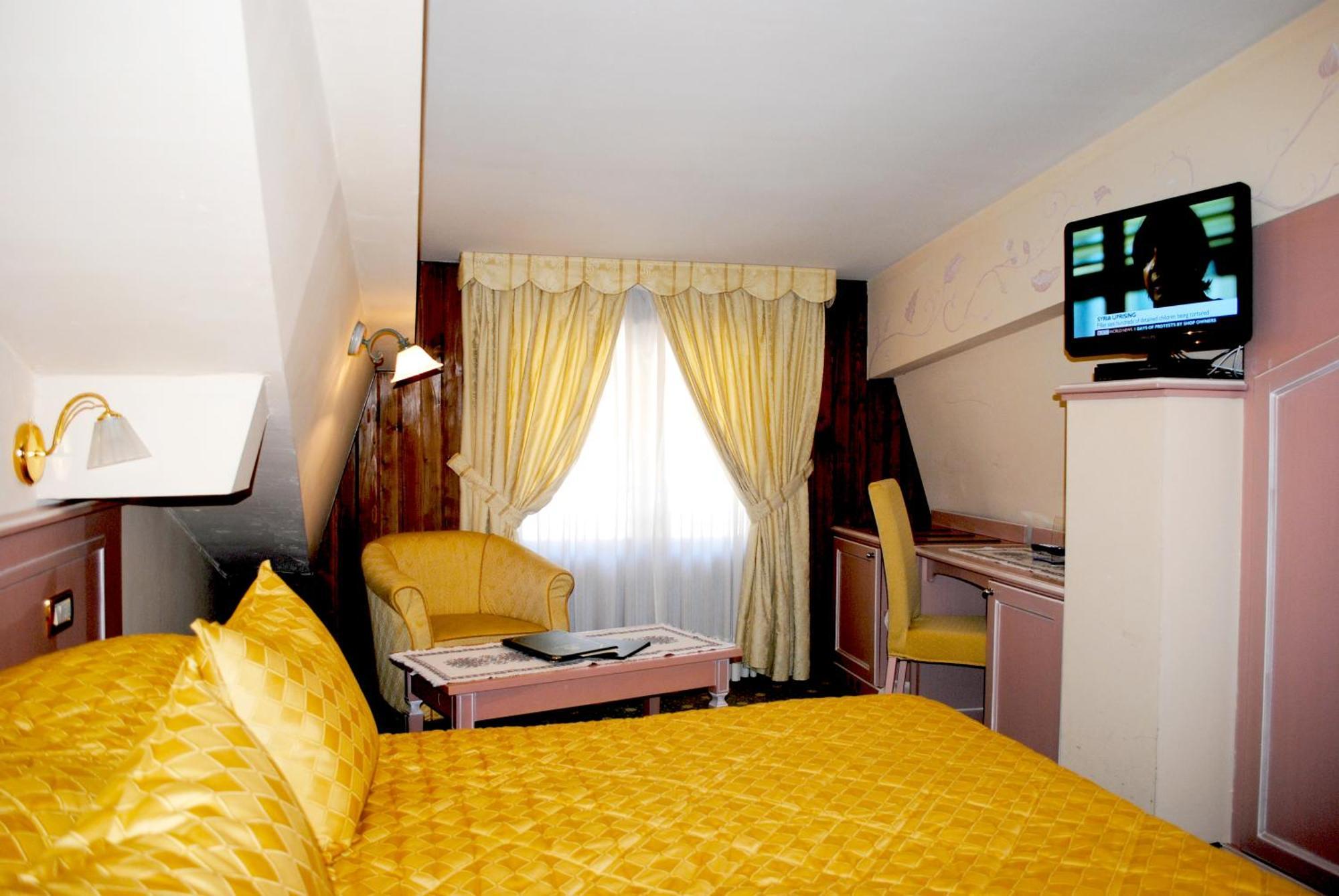 Hotel Miramonti Madonna di Campiglio Exterior photo